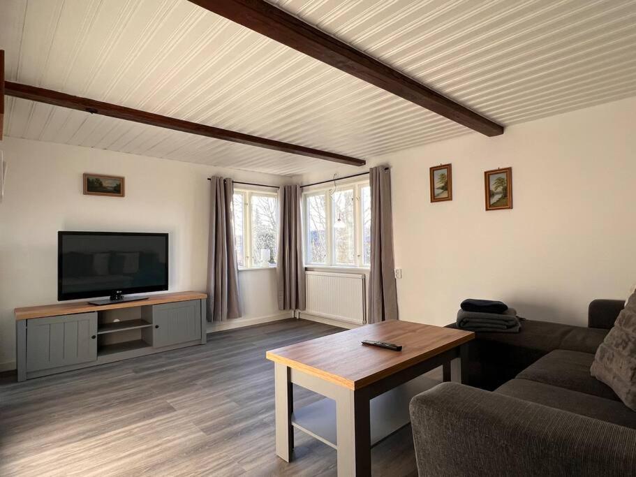Lantlig Villa I Ljungbyhed Extérieur photo